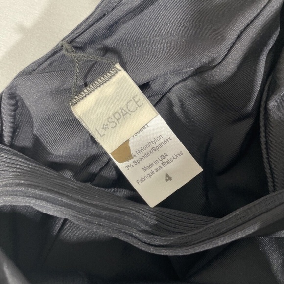 NEW L Space [ 4‎ ] Pointelle Rib Cha Cha One Piece Swimsuit in Black - Picture 11 of 11